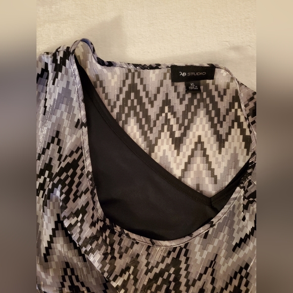 AB Studio Metallic Top with Built-in Tank XL - Picture 5 of 12